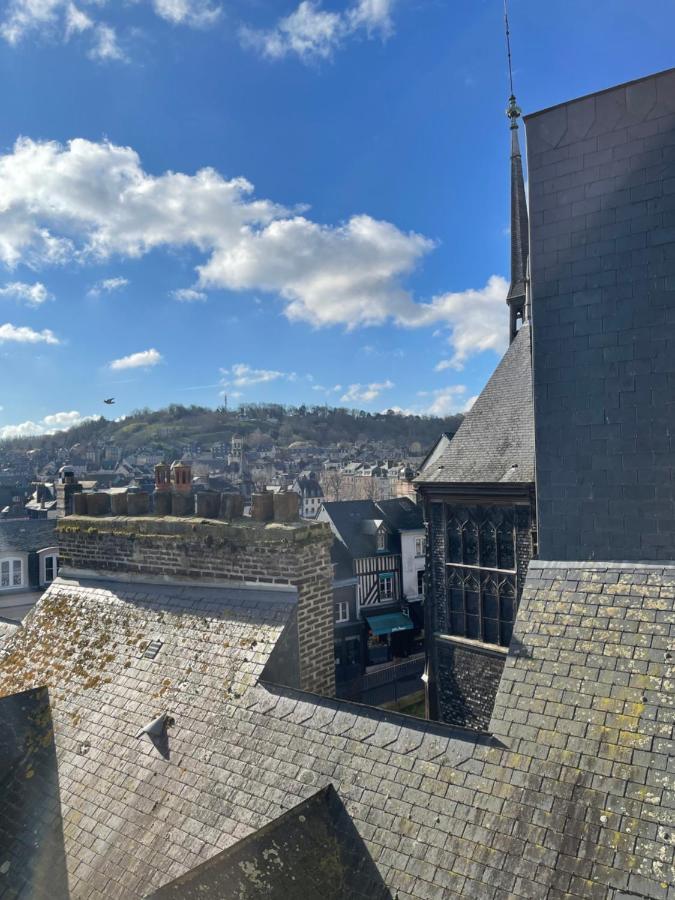Le Loft Du Homard Bleu : Entre Ciel Et Mer Honfleur Exterior foto