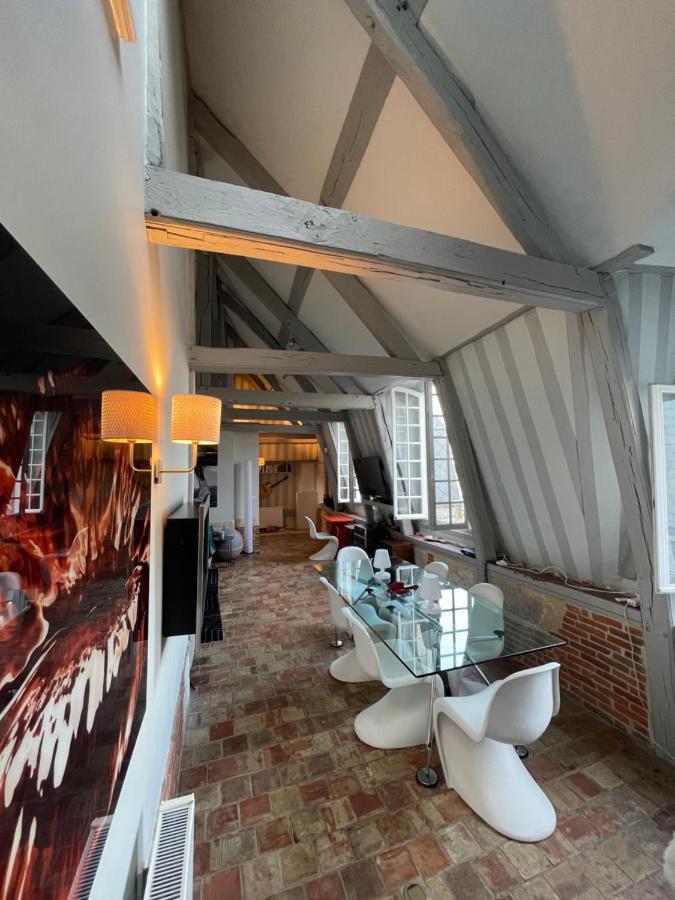 Le Loft Du Homard Bleu : Entre Ciel Et Mer Honfleur Exterior foto