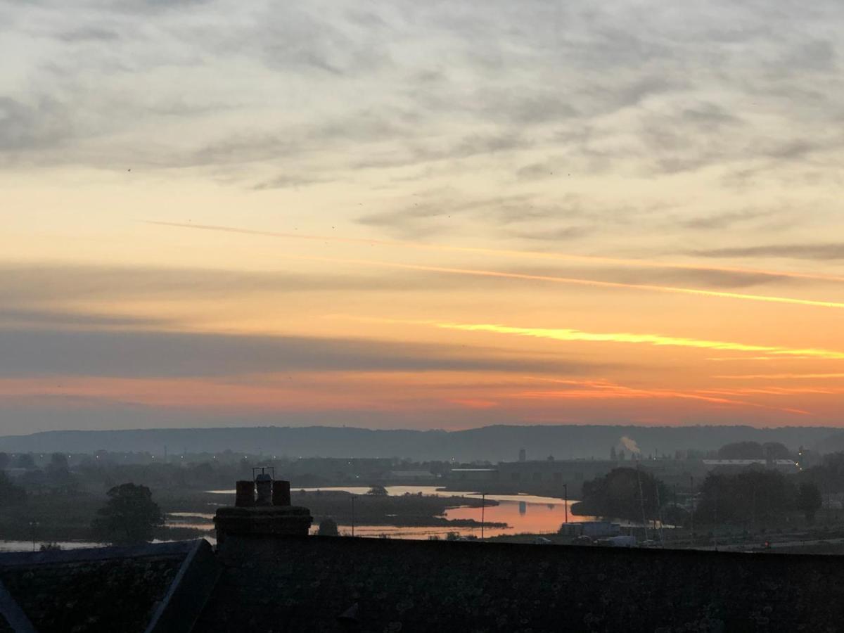 Le Loft Du Homard Bleu : Entre Ciel Et Mer Honfleur Exterior foto