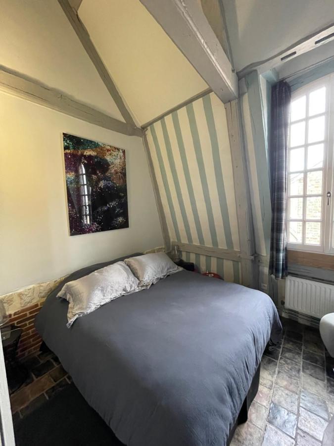 Le Loft Du Homard Bleu : Entre Ciel Et Mer Honfleur Exterior foto