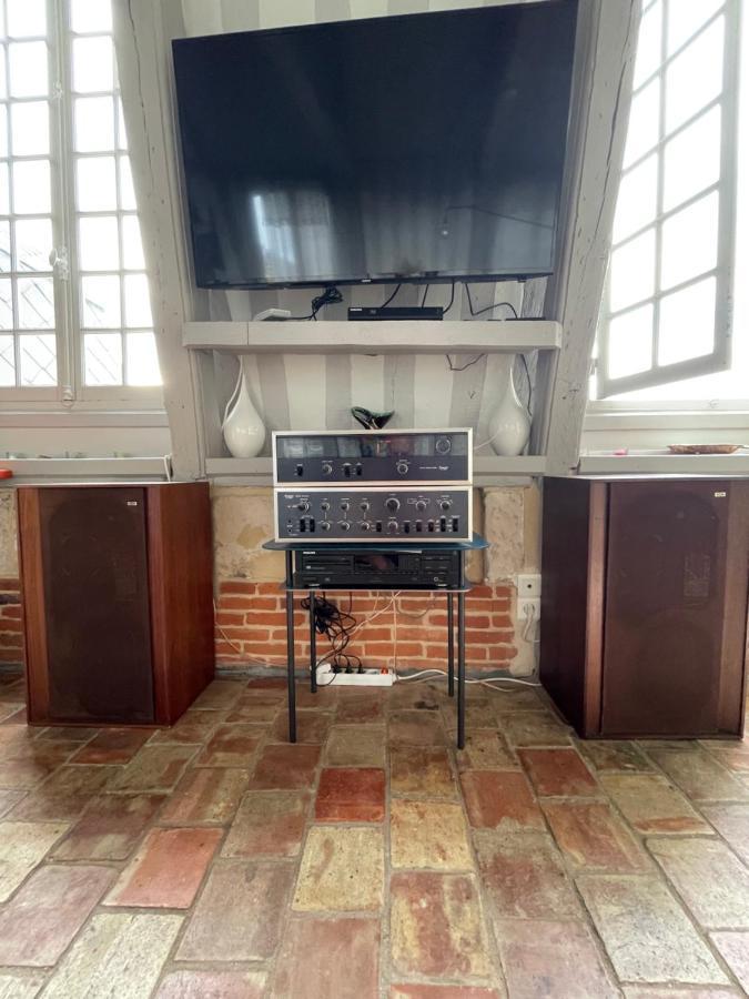 Le Loft Du Homard Bleu : Entre Ciel Et Mer Honfleur Exterior foto